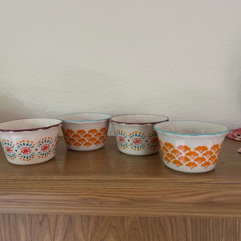 The Pioneer Woman Floral Ceramic Ramekins. Set of 4 - Picture 2 of 3